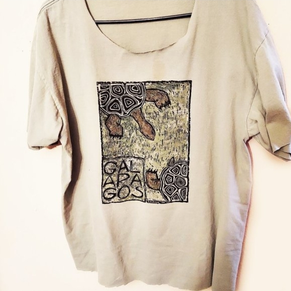 Galapagos Graphic Beige Women's Top